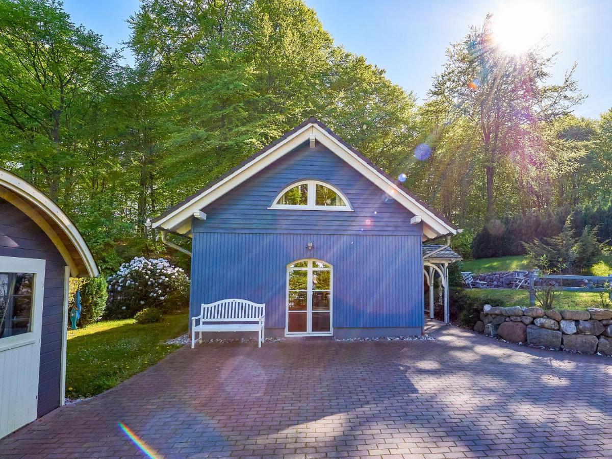 Blaues Strandhaus Sellin Exterior photo